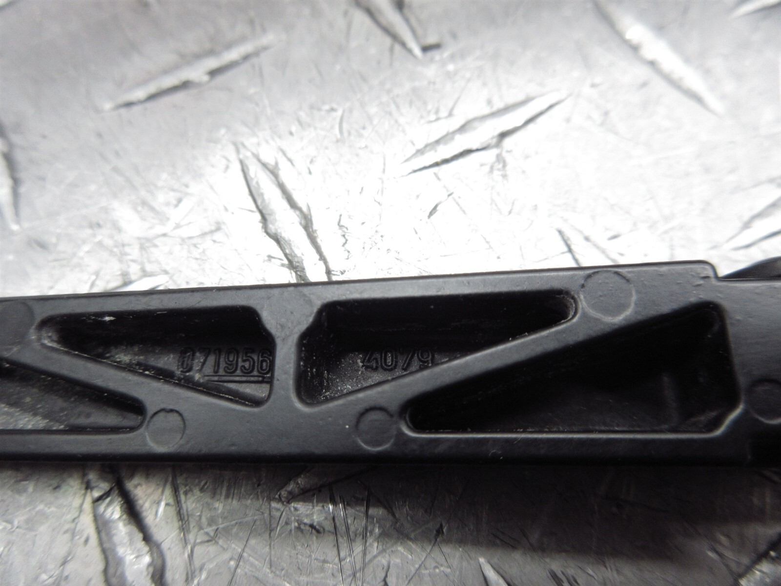 2008 Ferrari F430 Spider Windshield Windscreen Wiper Arm Bracket Left Right Pair