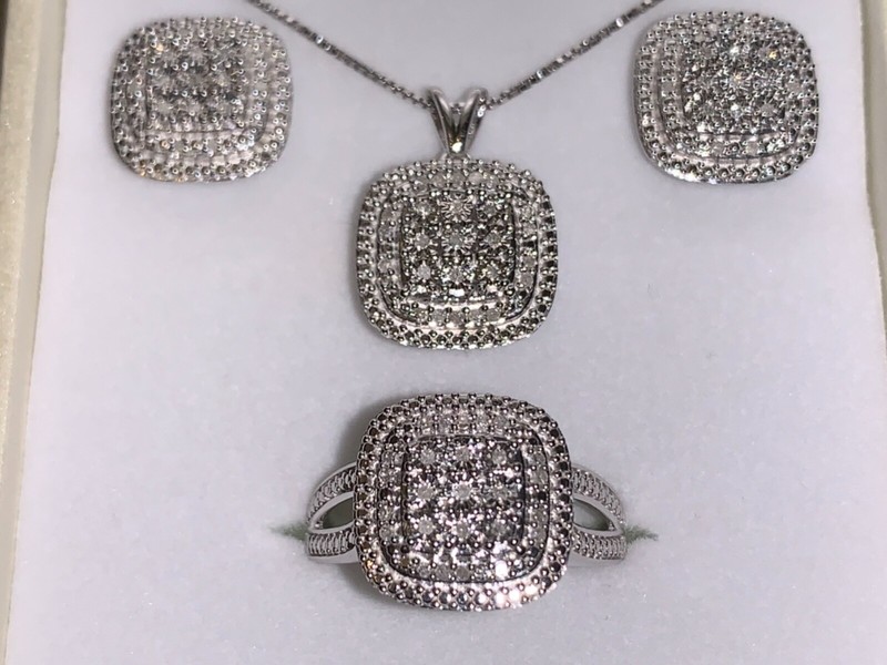 *LAST 1* Kay Jewelers Sterling Silver Diamond Ring Necklace Earring Trio Set