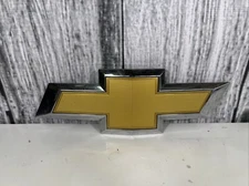 19 20 21 22 CHEVY SILVERADO 1500 FRONT GRILLE EMBLEM BADGE LOGO SIGN USED A40900