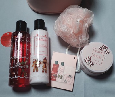 ''Douglas''Beauty Pflege Spa Geschenk Set:Duschgel Lotion Kosmetik Tasche Rosa NEU