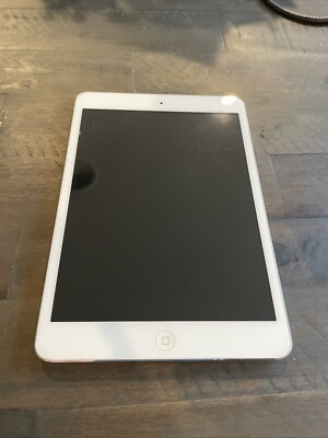 Apple iPad Mini White Model-A1432 (used) as-is