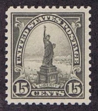 US 566 UNUSED OG NH 15 CENT STATUE OF LIBERTY, 1922, XF-SUPERB. GOOD CV
