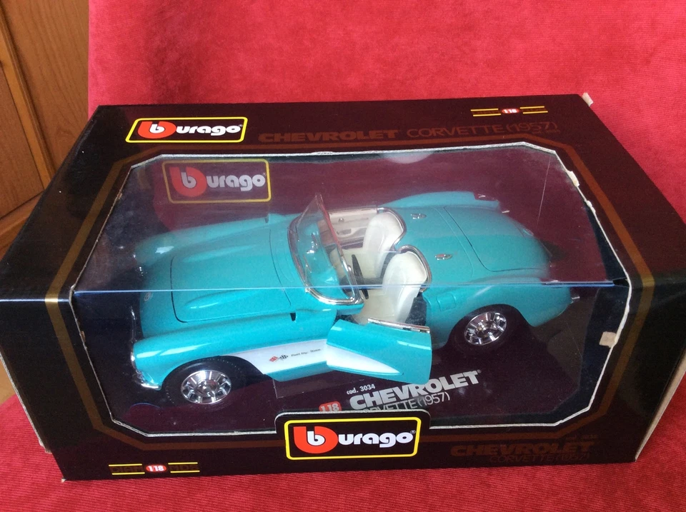Chevrolet Corvette (1957) Burago 1:18 - Imagen 4 de 4