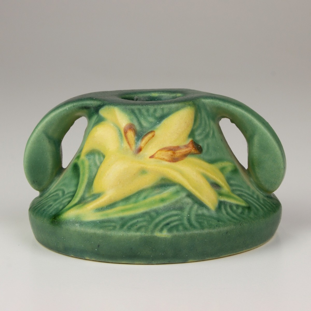 希少 ロイヤルマリッジ 記念プルーフ コレクション 1981 16枚 Roseville Pottery Zephyr Lily Single Candle Holder, Shape