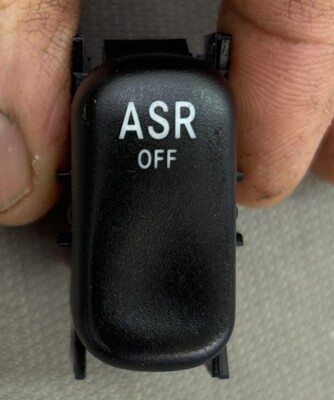 Org. Mercedes Benz W210 W202 W208 Schalter ASR OFF 2108202810