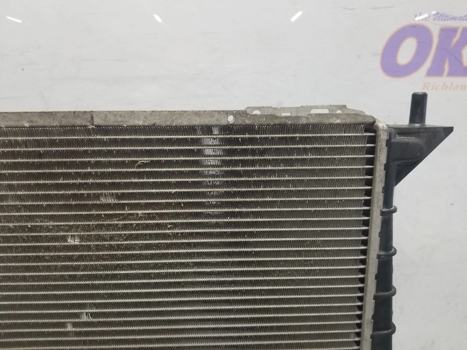 97 1997 LINCOLN MARK VIII 4.6L ENGINE RADIATOR Foto 4 de 4