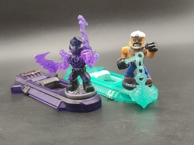 AKEDO EPIC POWERSTORM SHADOWFIRE NIGHTBLADE Vs OVERBOARD FIGUREN