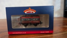 Bachmann 37-134 8 Plank Wagon Ketton cement