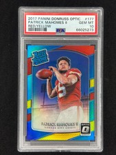 PATRICK MAHOMES II 2017 Panini Donruss Optic #177 Red Yellow Rookie PSA 10 RC