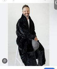 NEW Minky Couture Men  s Dark Gray Plush Soft Cozy Robe, Size Medium