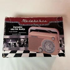 Studebaker Portable AM/FM Radio Retro Style w/ AUX Input – Works – Box Included