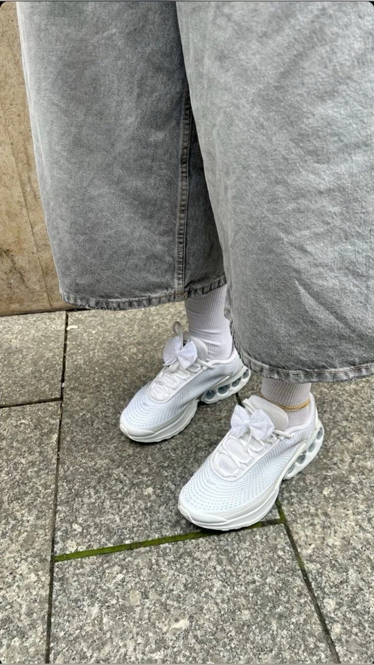 Nike Sportswear AIR MAX DN - Scarpe da ginnastica taglia 7 UK bianco e argento - Immagine 4 di 4