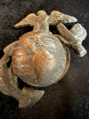 WW2 USMC Marines Eagle Globe Anchor Emblem Screw Back Hat Pin Vintage Military