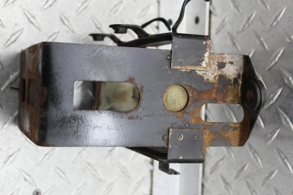 Suzuki GS1100ES 1983 bandeja de batería/placa soporte de piezas 41540-08C00 Foto 3 de 4