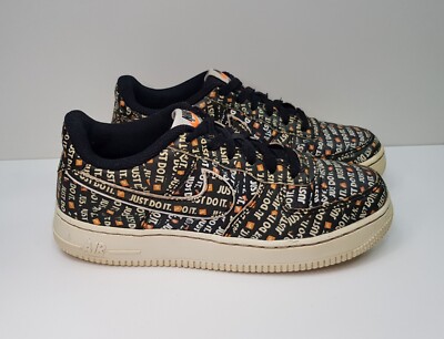 NIKE AIR FORCE 1 AF1 GRÖSSE 5 UK EU38 JUNGEN SCHWARZ JUST DO IT ALL OVER SNEAKER SCHUHE