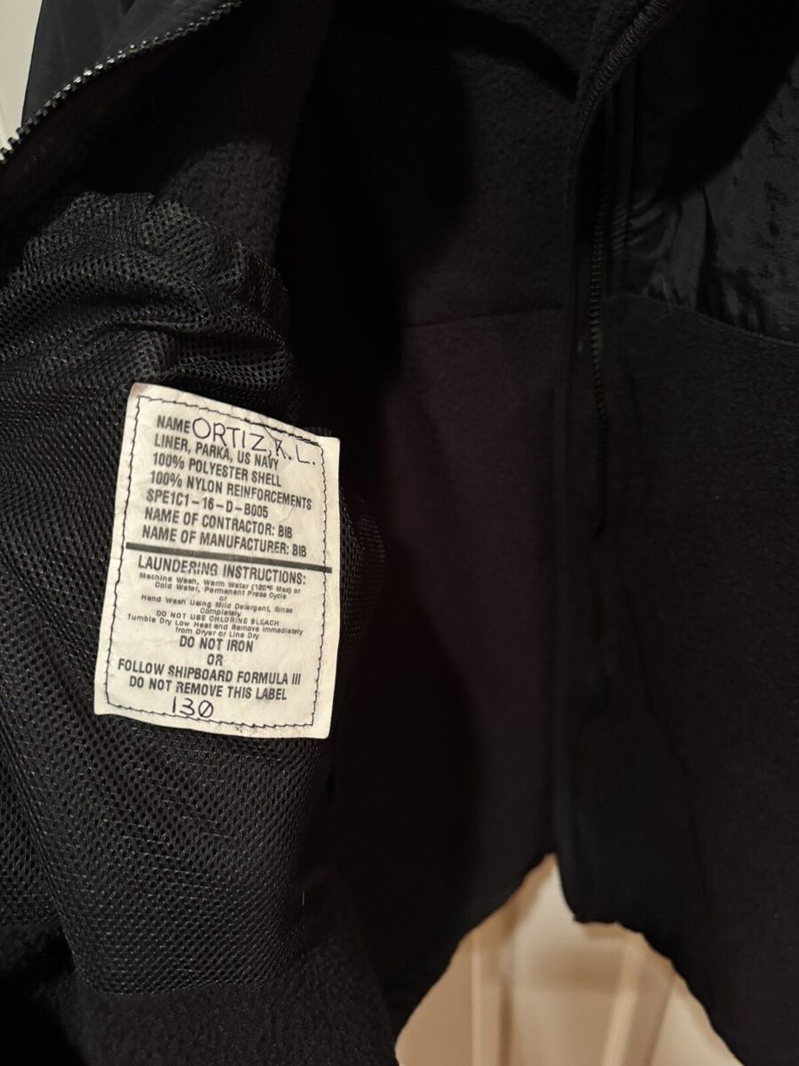 U.S Navy Parka Liner Medium X-Short Jacket Black Polartec U.S Navy Parka Liner Medium X-Short Jacket Black Polartec