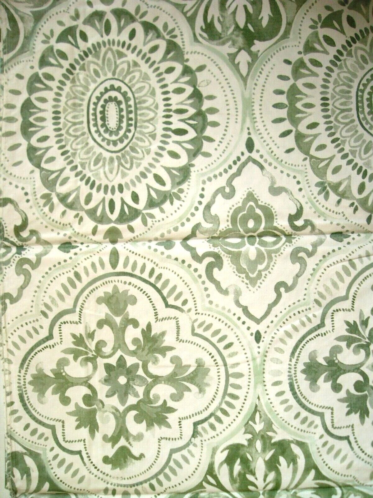 Foto 1 di 4