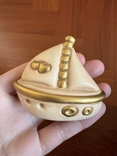 THUN Barca A Vela Barchetta Beige Con Cuori Oro Edizione Limitata Veicoli 6 cm