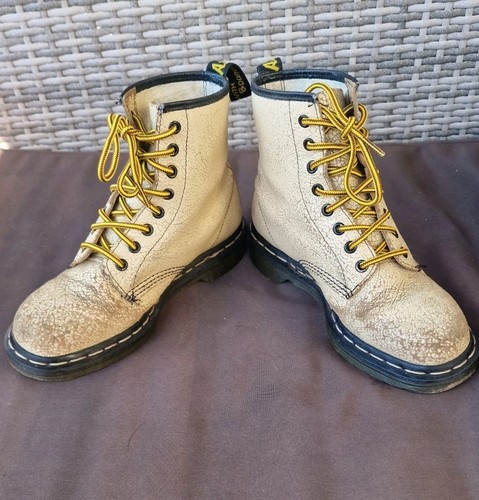 Vintage Doc Martens 1460 Women’s Boots UK 6 Crackled Cream Leather – Rare Style - Picture 4 of 10