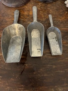 Vintage Taiwan  Set Of Aluminum Nesting Scoops