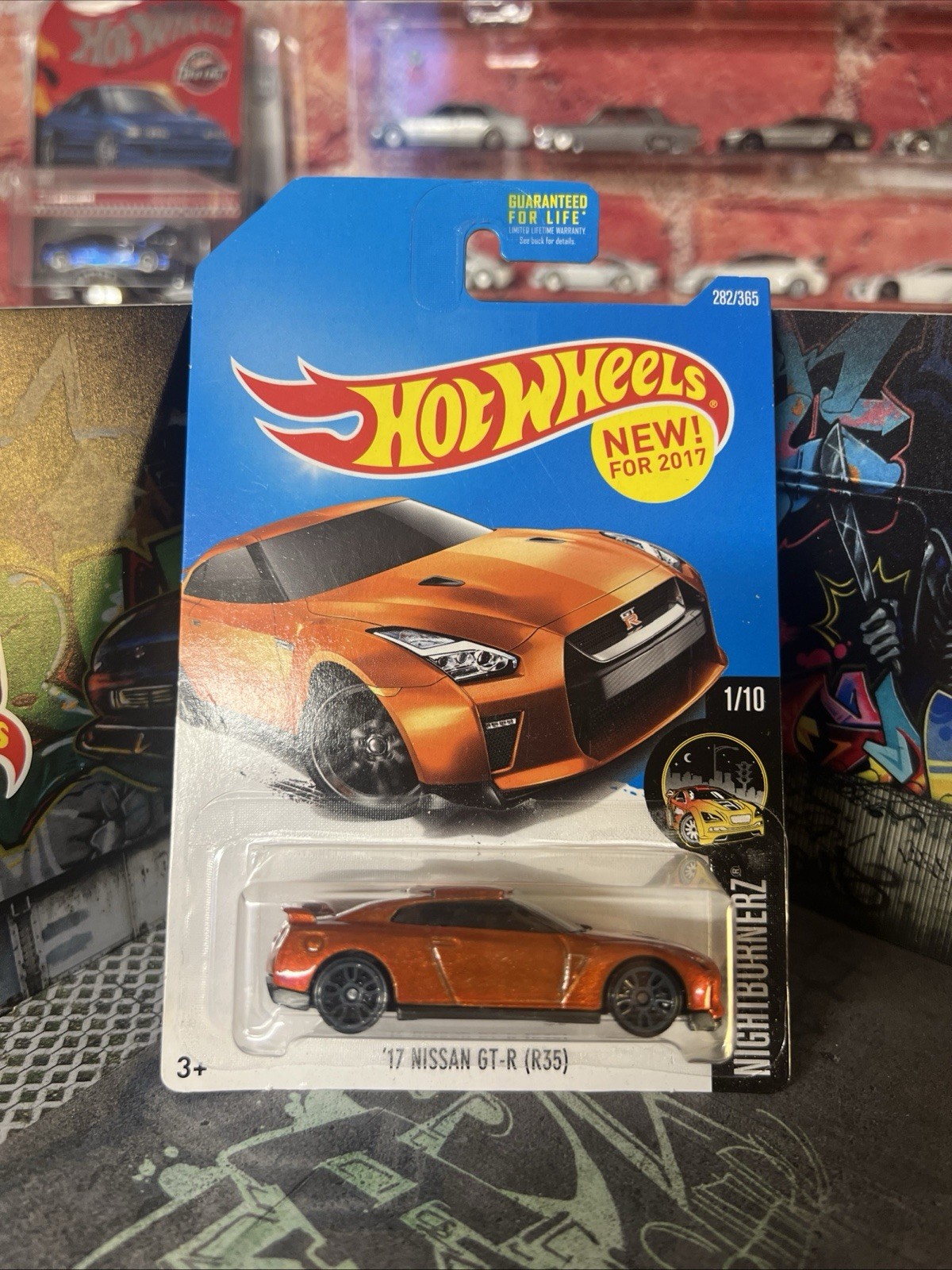 2015 hot wheels Nightburnerz ‘17 Nissan GT-R (R35) 1/10 Burnt Orange Shipped Pro