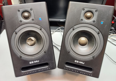 Pair Creative E-MU PM5 Precision Monitor Active Speakers MF1510 BookShelf Amped