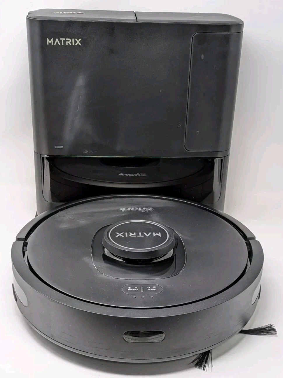 SHARK XDRV2310AE V8 Matrix Self-Emptying Robot Vacuum w/ Base - Works Great!