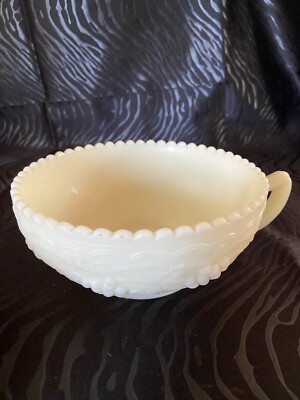 Vintage Imperial Glass Grape Ivory Bowl