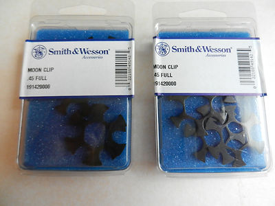 Smith and Wesson Full Moon Clips;  2 Packs of 4; Holds 6 Rounds of 45 ACP; 19142