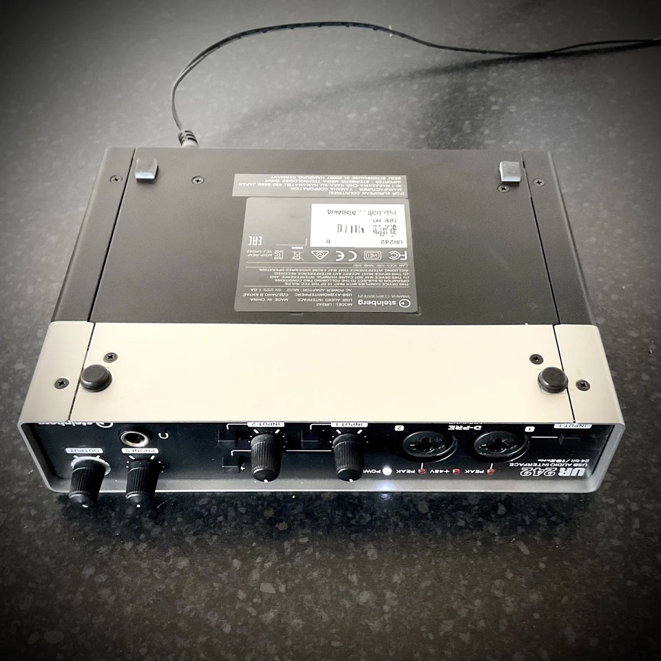 Steinberg UR242 Audio interface - Midi - Image 4 of 4