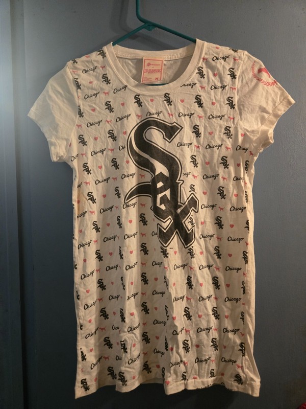 PINK Victoria's Secret Chicago White Sox Distressed T Shirt Medium MLB
