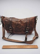 OiOi Leather Messenger Bag