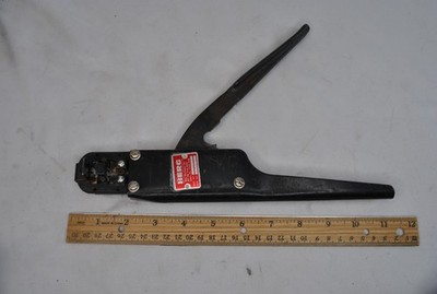 BERG ELECTRONICS MODEL HT-95 CRIMPING TOOL chipped dies