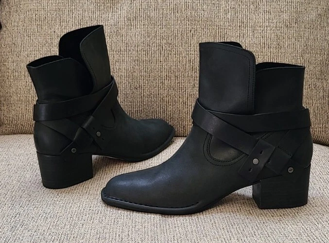 UGG ELYSIAN LEATHER BLACK ANKLE HEEL BOOTS BOOTIES SIZE US 10