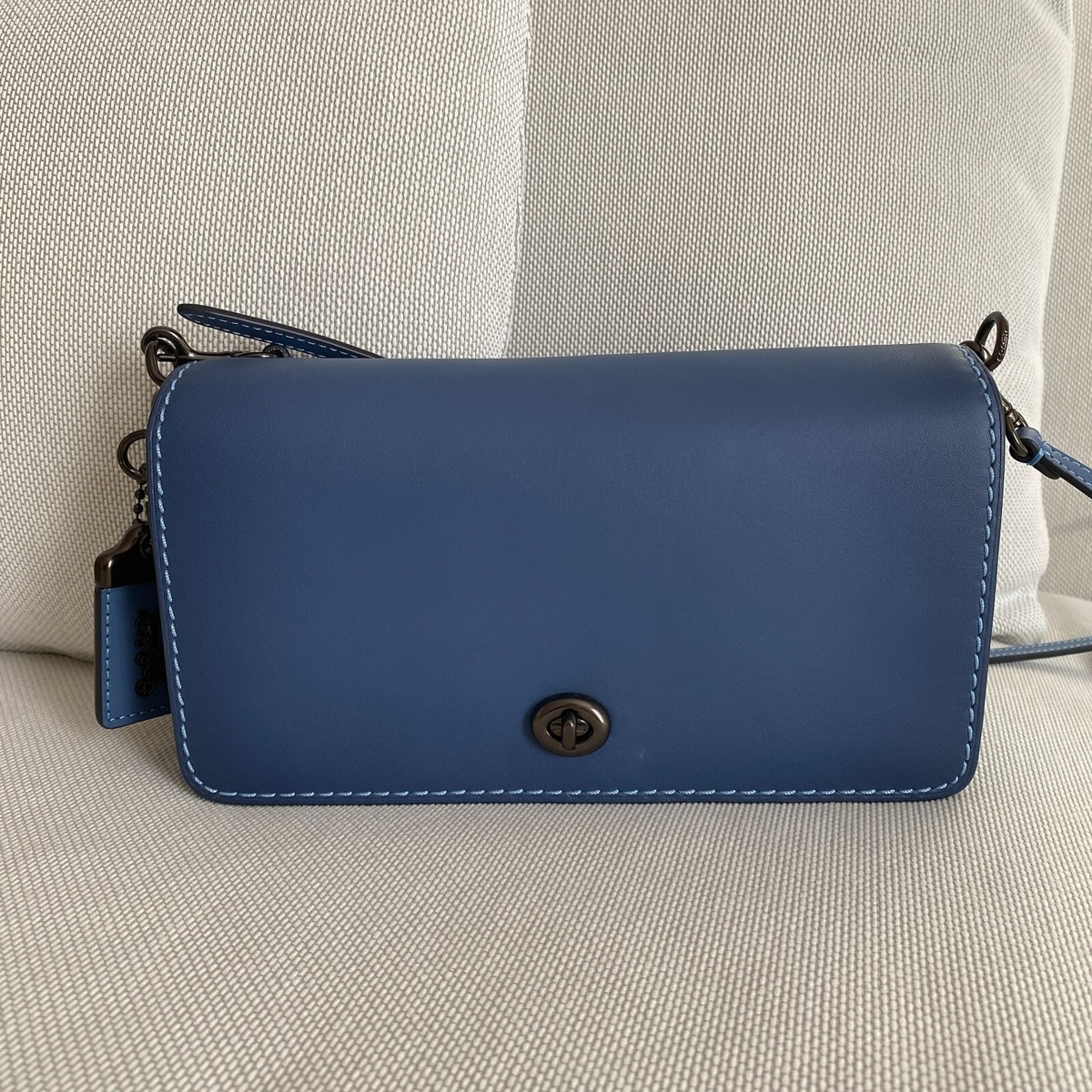 バッグ COACH Leather Navy Blue Crossbody Bag Coach - Navy Metallic Pebbled Leather Crossbody Bag | Current Boutique