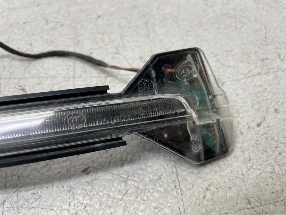 13-15 BMW Alpina B7 750i F01 F02 Front Right Turn Signal Light Lamp 1369 OEM - Image 3 of 4