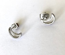 UK SELLER! Moon Shape Stainless Steel Tiny Small Stud Earrings LADIES WOMENS MEN