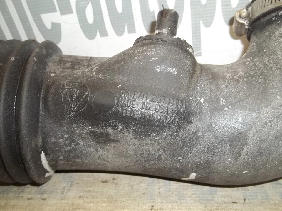 2004-2008 CADILLAC STS SRX 3.6L ENGINE OEM AIR INTAKE DUCT HOSE 25733251 - Image 2 of 4