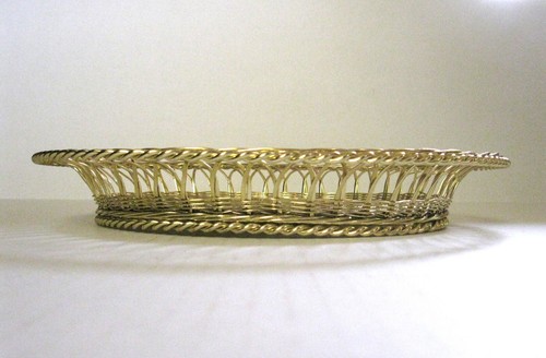 Gatco Wire Woven Brass Metal Decorative 11 inch Tray Centerpiece Storage Piece - Picture 7 of 16