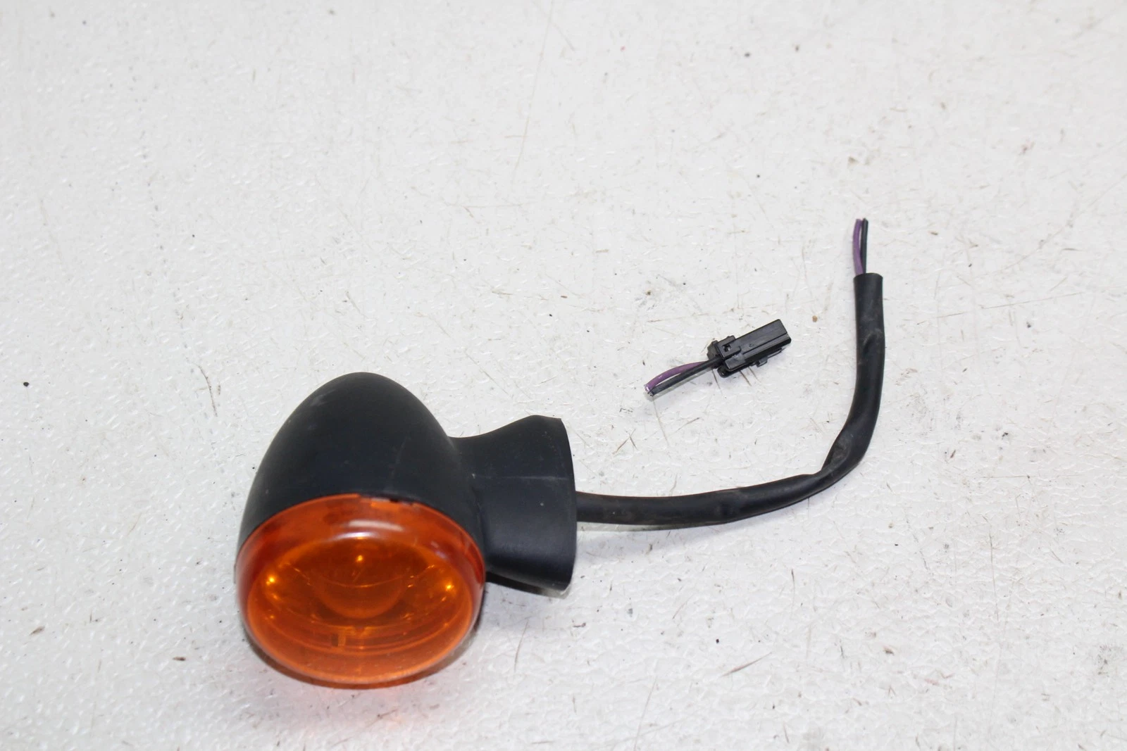 2002-2006 Harley-davidson V-rod Vrsca Right Rear Back Turn Signal Light