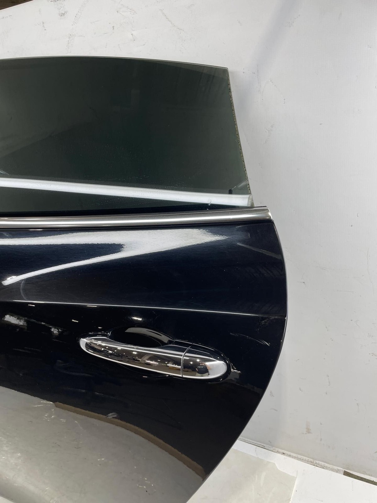 2014 Maserati Quattroporte S LH Driver Rear Door Assembly Dirt In Paint Scratch