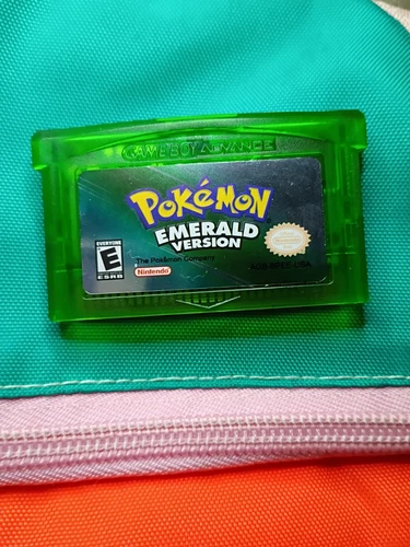 Pokemon Emerald gba works great