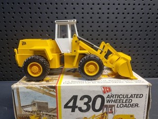 NZG 251 JCB 430 Articulated Wheeled Loader 1:35 good