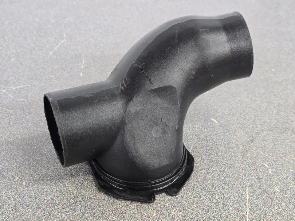 EXCELENTE ACOPLAMIENTO SUPERIOR CONDUCTO DE AIRE DELANTERO USADO ORIGINAL PORSCHE 911 CARRERA 930 Foto 2 de 4