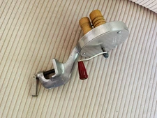 Old Vintage Vitantonio CAVATELLI Shell PASTA MAKER Model #50 Hand Crank