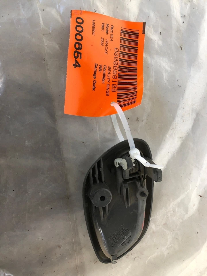 1999 - 2004 CHEVROLET GEO TRACKER Maçaneta Traseira Interna Lado Esquerdo do Motorista LH - Imagem 2 de 4