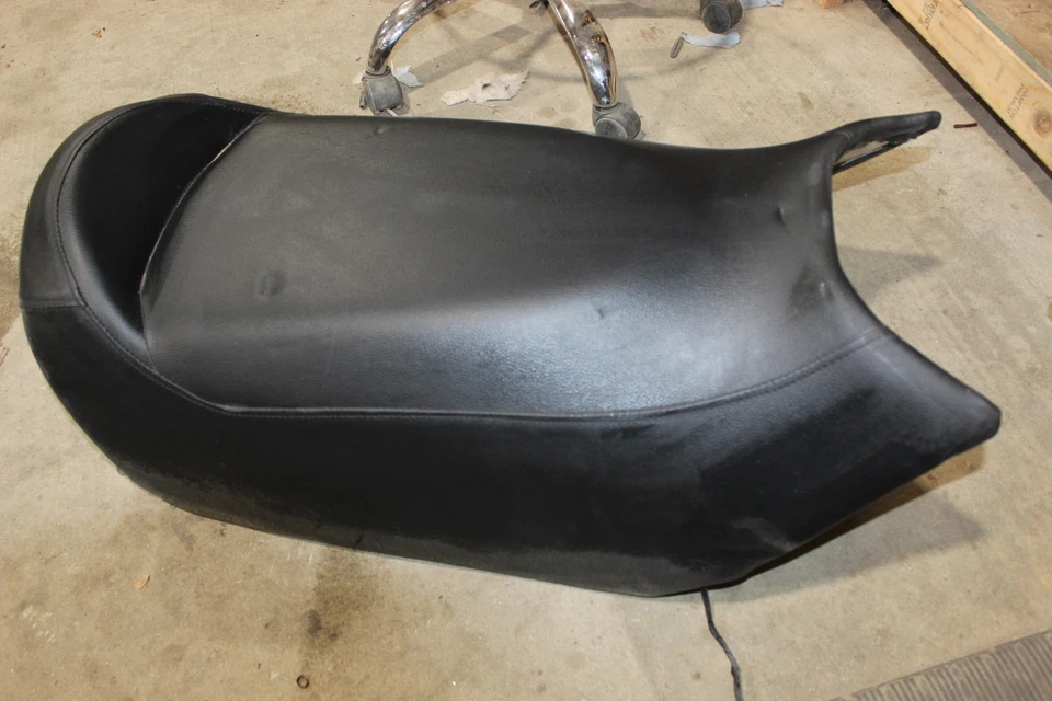 Sillín de asiento Yamaha Rs Venture Rst90 2007 8ET-24710-00-00 Foto 4 de 4