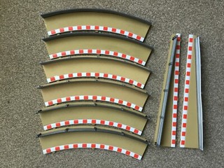 Scalextric Sport Border C8228 6 x Radius 2 Kurve Außenränder / 2 x C8233 In/Out