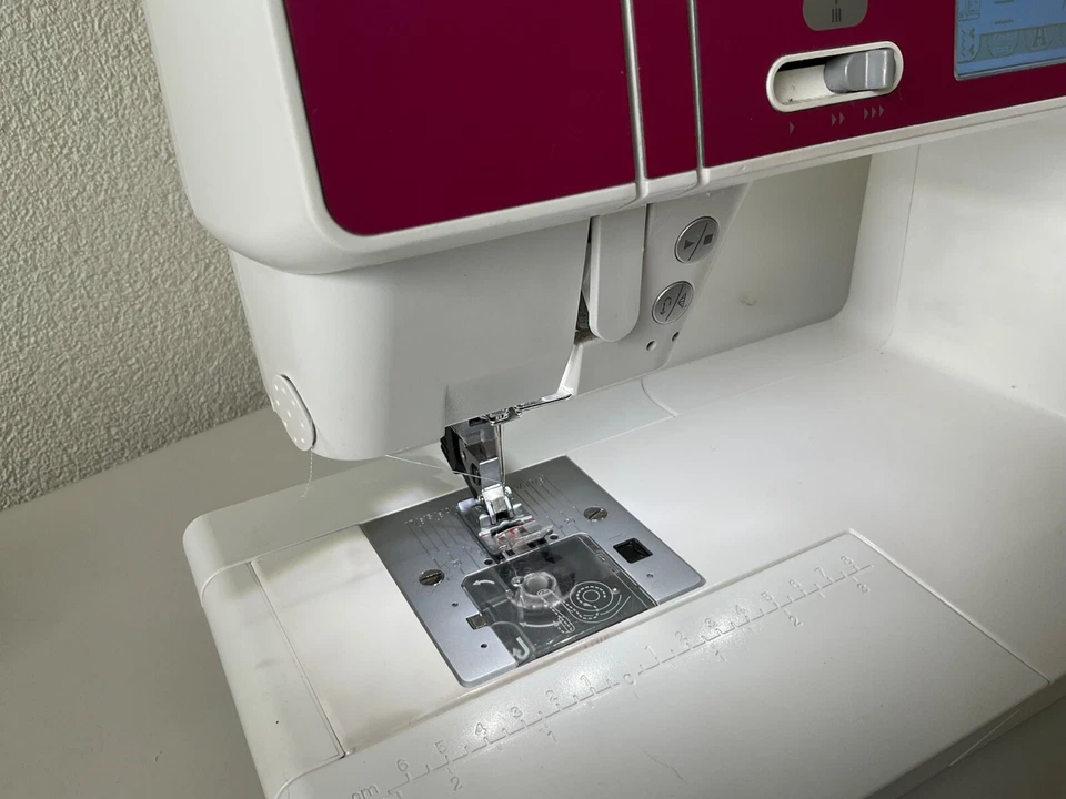 PFAFF Ambition 1  Nahmaschine mit IDT - Bild 4 von 4