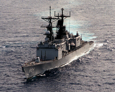 US Navy DDG-994 USS Callaghan Destroyer 1981-1998 Photograph (8'' x 10'')